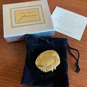 Estée Lauder Pisces solid perfume compact
